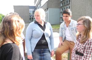 Bild vergr��ern: Seit Januar ist Michaela Stolz als Schulsozialarbeiterin t�tig. Jetzt zog sie eine erste Bilanz von ihrer Arbeit. 

Bild: Gemeinde Burbach