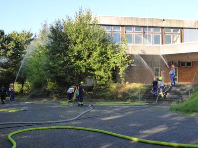 Bild vergr��ern: Zu ihrer traditionellen Gro��bung treffen sich die Jugendfeuerwehren der Gemeinde Burbach am Freitag, den 25. August, 18.30 Uhr, an der Grundschule Holzhausen. Kleine und gro�e Zuschauer