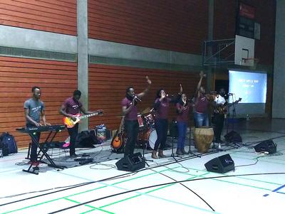 Bild vergr��ern: 20181126 PM Konzert Family Africa Band 