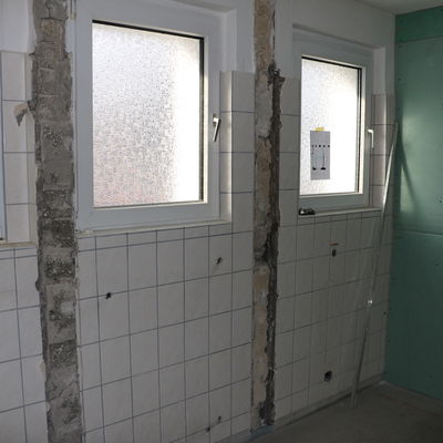 Bild vergr��ern: 20190206 PM Feuerwehrger�tehaus Gilsbach - neue Sanit�re Anlage DGH