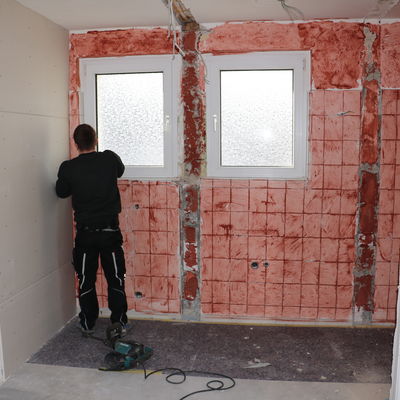 Bild vergr��ern: 20190206 PM Feuerwehrger�tehaus Gilsbach - neue Garderobe DGH