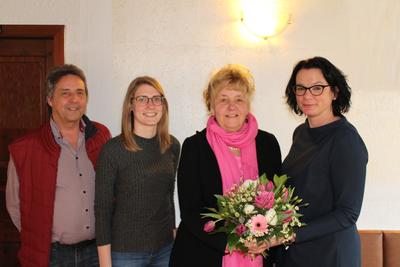 Bild vergr��ern: v.l.n.r. G�nter Richter, Annika Wolf, Roswitha Still, Meike Menn