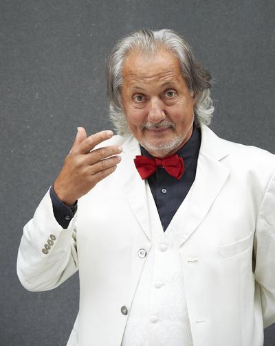 Bild vergr��ern: Konrad BeikircherPressefoto zum honorarfreien Abdruck für das aktuelle Kabarettprogramm bis max. 2018Foto: Melanie Grande