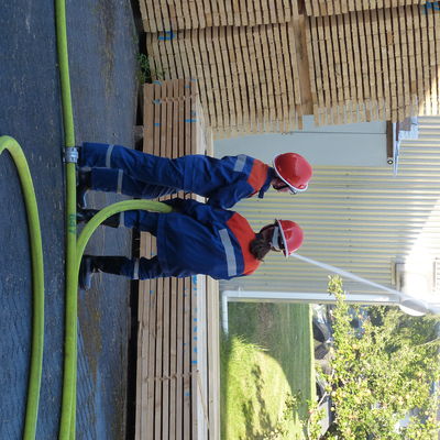 Bild vergr��ern: Brandbek�mpfung am Produktionsgeb�ude
