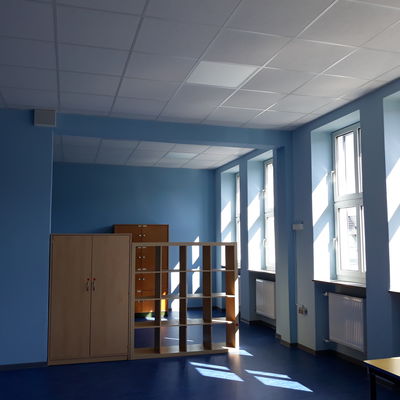 Bild vergr��ern: Ein Klassenraum in der Grundschule Hickengrund Standort Niederdresselndorf wurde komplett erneuert
