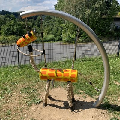 Bild vergr��ern: Wackelgiraffe in Niederdresselndorf