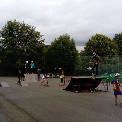 Bild vergr��ern: Ferienspiele Burbach Skaten