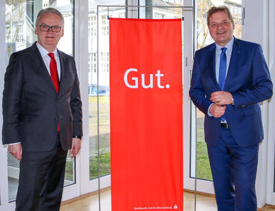 Bild vergr��ern: Der Vorstand der Sparkasse: Markus Keggenhoff (l.) und Frank Podehl