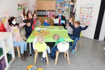 Bild vergr��ern: Eigentlich gar nicht sch�chtern: die Kinder des DRK-Familienzentrums