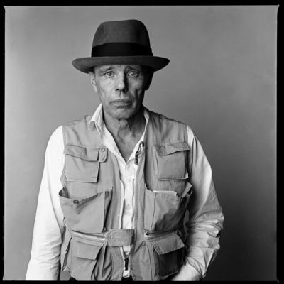 Bild vergr��ern: Joseph Beuys pr�gte als K�nstler und Gesellschaftskritiker die deutsche Nachkriegszeit mit.
