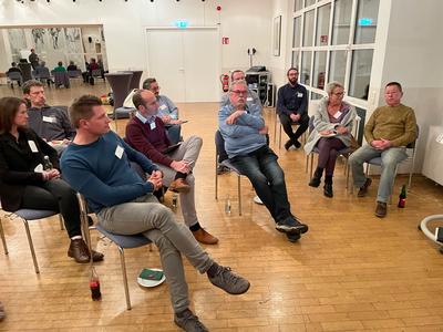 Bild vergr��ern: Im Otto-Reiffenrath-Haus fand am 4. November der erste Workshop zu den Themenfeldern Mobilit�t und Natur & Klima statt.