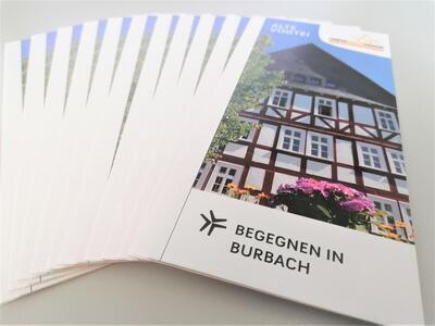 Bild vergr��ern: Der neue Flyer zur Alten Vogtei liegt nun u.a. im Rathaus (B�rgerb�ro) oder im ehemaligen Amtshaus selbst aus.
