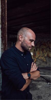 Bild vergr��ern: Singer-Songwriter Chris Eversberg spielt Lieder von seinem Deb�t-Album 