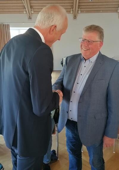 Bild vergr��ern: Achim Sahm wurde nach 32-j�hriger Ratsarbeit f�r die CDU verabschiedet.