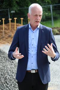 Bild vergr��ern: B�rgermeister Christoph Ewers: 