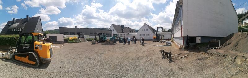 20240614 PM Spatenstich Schulhof GS Hickengrung Dresselndorf Pano (1)