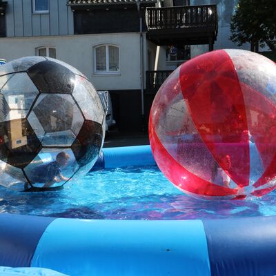 Bild vergr��ern: Erstmals im Programm: Water-Walk-Action.
