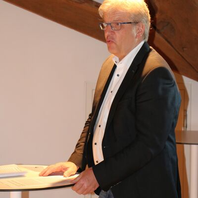 Bild vergr��ern: Schulleiter J�rgen Weber: 