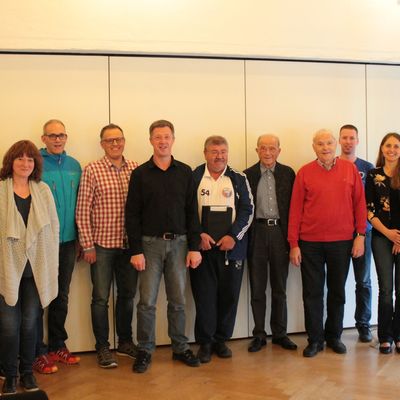Bild vergr��ern: Mitglieder der Burbacher �Kompetenzrunde�.