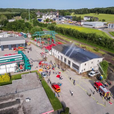 Bild vergr��ern: Jugendfeuerwehrgro��bung