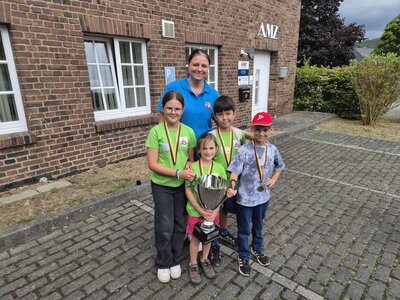 Bild vergr��ern: Das Siegerteam der Kinderfeuerwehr W�rgendorf