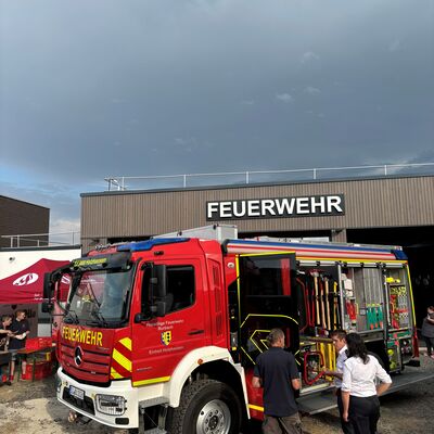 Bild vergr��ern: Das neue TLF 3000 der Einheit Holzhausen.