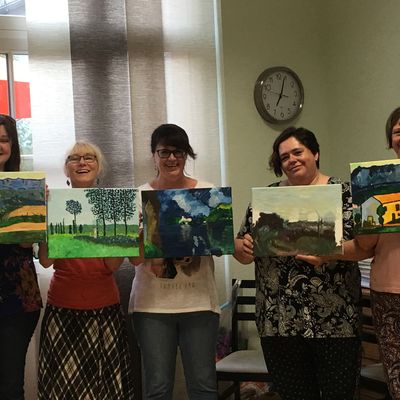Bild vergr��ern: Abdrucke von Monet und C�zanne dienten als Vorlage f�r die Kunstwerke der Teilnehmer des Malkurses f�r Pflegende.